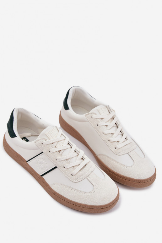 Bajo Zapatillas modelo zapatos. Tiene quesculino Big Star SS174078 el color blanco