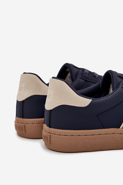 Bajo Zapatillas modelo zapatos. Tiene quesculino Big Star SS174079 azul oscuro