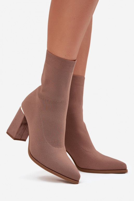  Un modelo convincente Botas de mujer beige Virelle