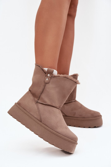 Femenino Botas de nieve con una plataforma con un abrigo de piel beige Evelira