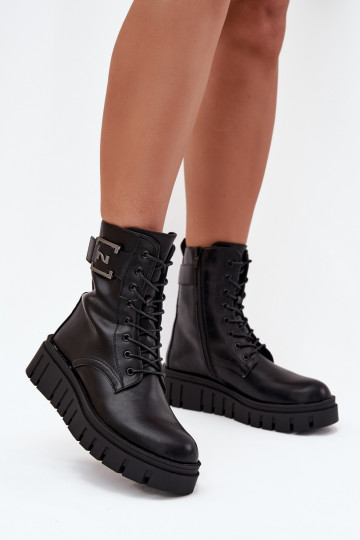 Botas de mujer con una plataforma Con decoraciones Detalem calentamiento de color negro Lyrana 2