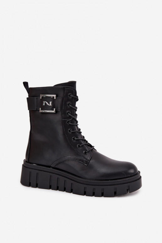 Botas de mujer con una plataforma Con decoraciones Detalem calentamiento de color negro Lyrana Botas de mujer con una plataforma Con decoraciones Detalem calentamiento de color negro Lyrana