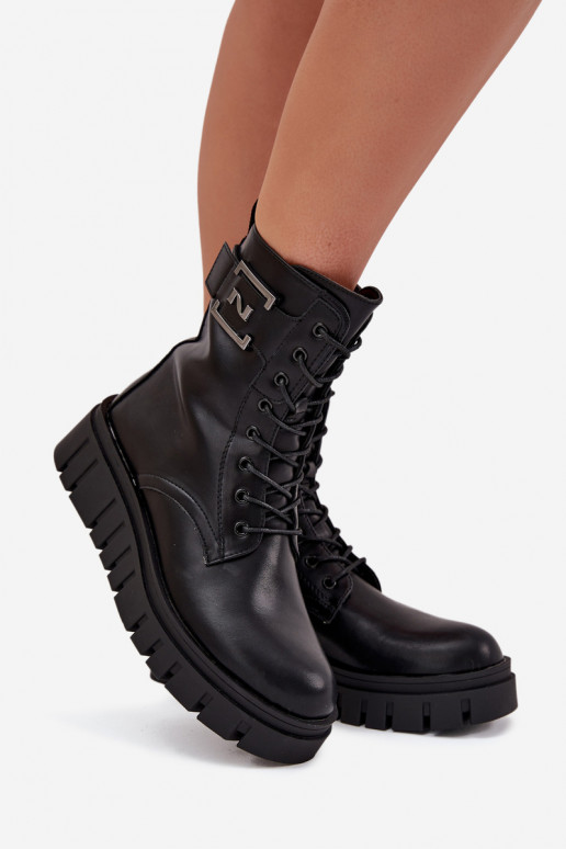 Botas de mujer con una plataforma Con decoraciones Detalem calentamiento de color negro Lyrana Botas de mujer con una plataforma Con decoraciones Detalem calentamiento de color negro Lyrana