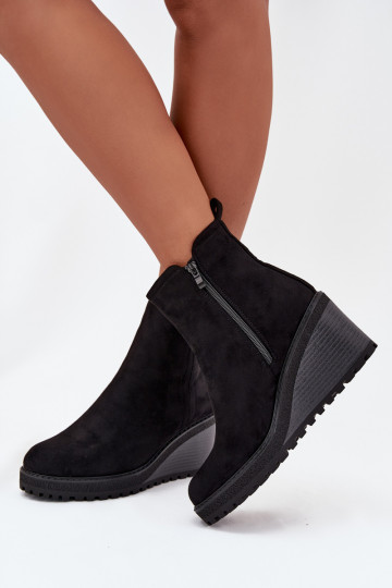 calentamiento Botas en una cuñade gamuza ecológicau de color negro Tiene quevona 2