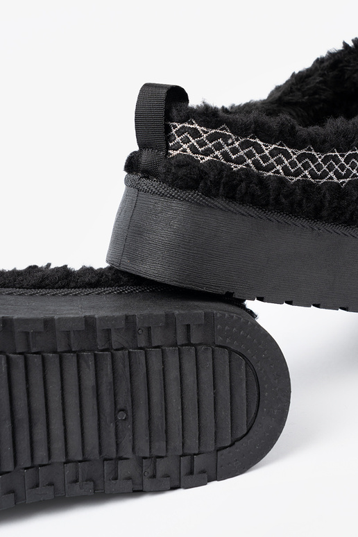 zapatos a'la Botas de nieve A de color negrom kolorze z ozdobnym haftem