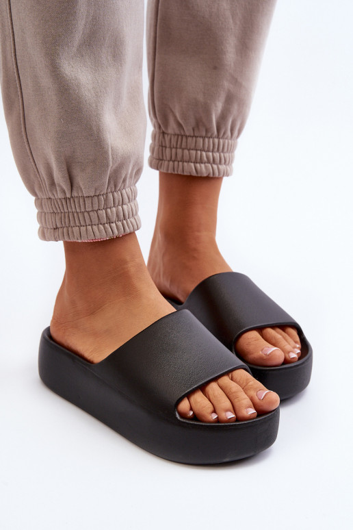 Femenino Zapatillas Sobre una suela gruesa de color negro Oreithano