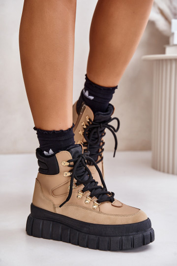 Femenino calentamiento Botas zapatos con una plataforma color marrón Jelenia