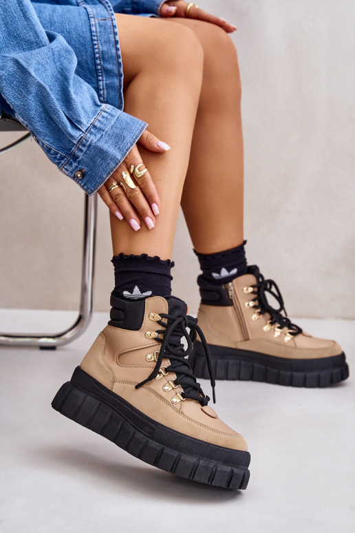 Femenino calentamiento Botas zapatos con una plataforma color marrón Jelenia