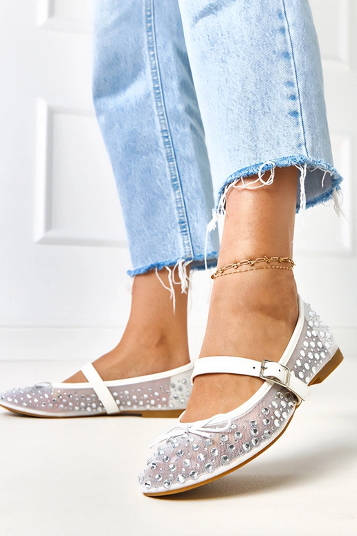 Bailarinas de malla blanca con...