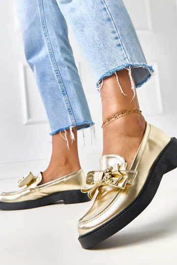 Mocasines dorados con lazo... 2