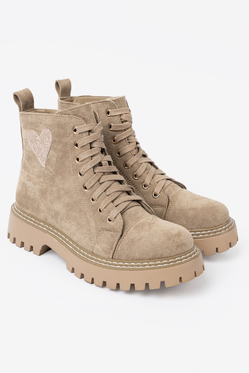 beige botas altas de montar con corazón i grubą podeszAą