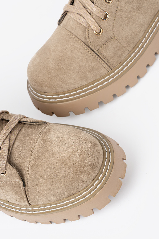 beige botas altas de montar con corazón i grubą podeszAą