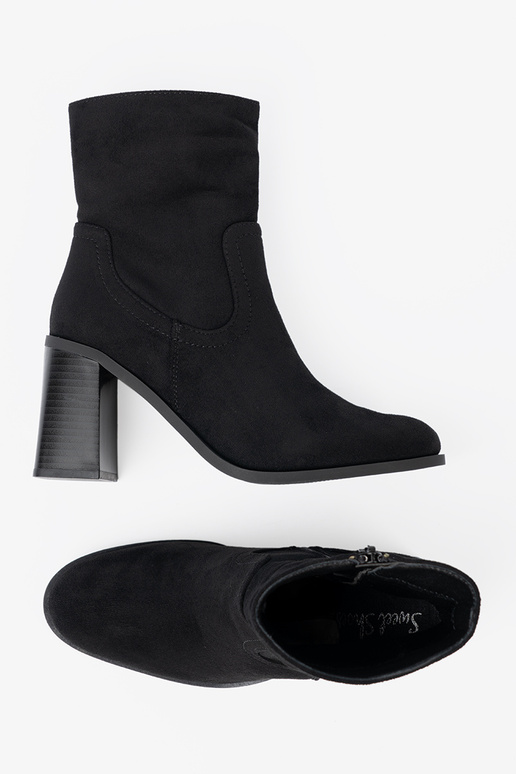 de color negro zapatos en tacones altos o klasycznym kroju