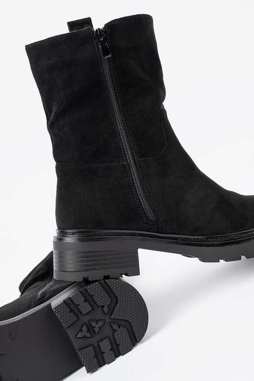 de color negro zapatos sobre una suela gruesa z choleAką en el tobillo