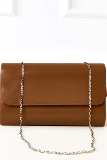 Bolso de mano en forma de sobre color arena Fried 2