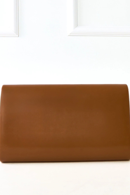 Bolso de mano en forma de sobre color... Bolso de mano en forma de sobre color...