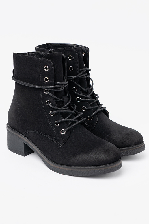 de color negro zapatos atado para arriba en un tacón bajo