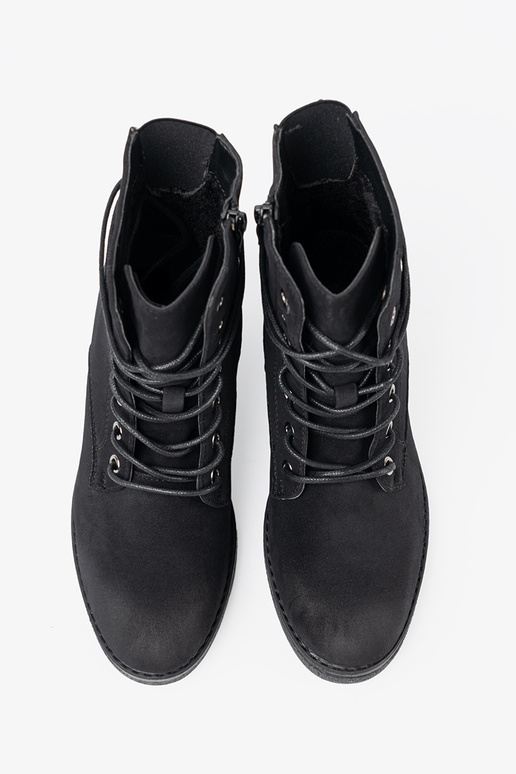 de color negro zapatos atado para arriba en un tacón bajo