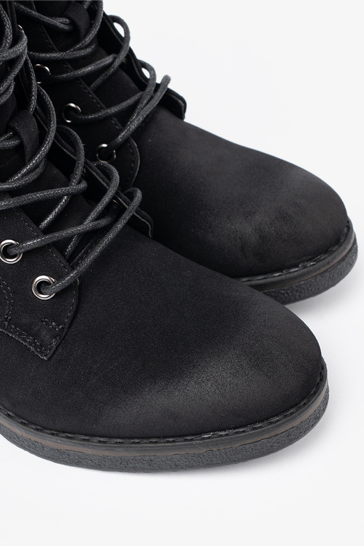 de color negro zapatos atado para arriba en un tacón bajo