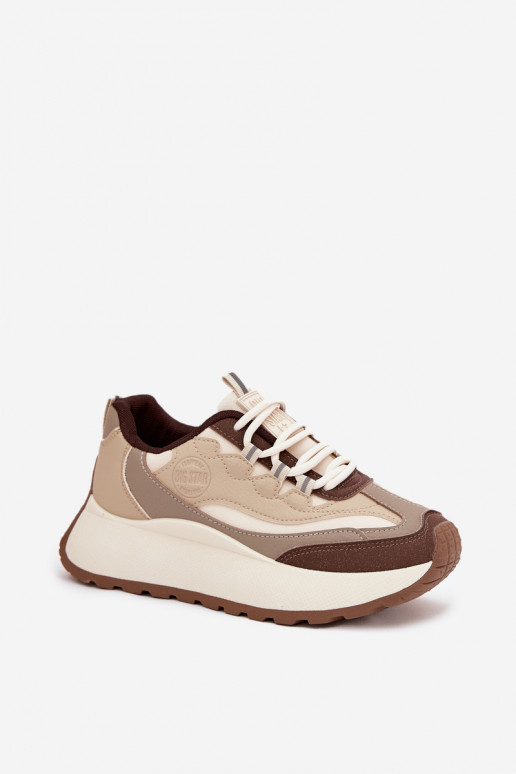 Zapatillas modelo zapatos. Femenino con una plataforma Big Star SS274002 HI-POLY SYSTEM beige