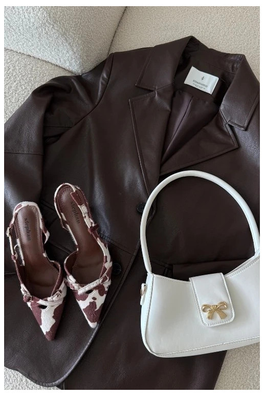 Zapatos de color blanco y marrón con talón abierto y correas Zapatos de color blanco y marrón con talón abierto y correas