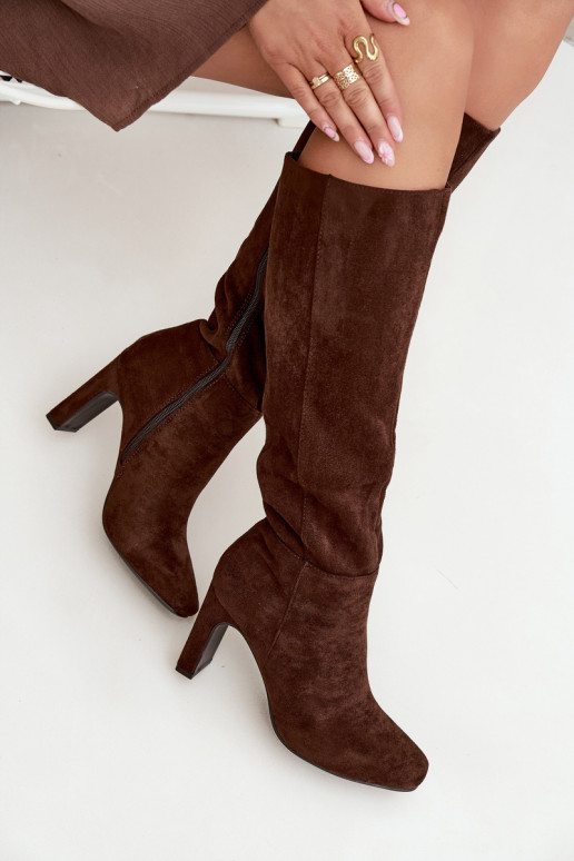 Botas altas acolchadas para mujeres con tacones, color chocolate "Zamira"