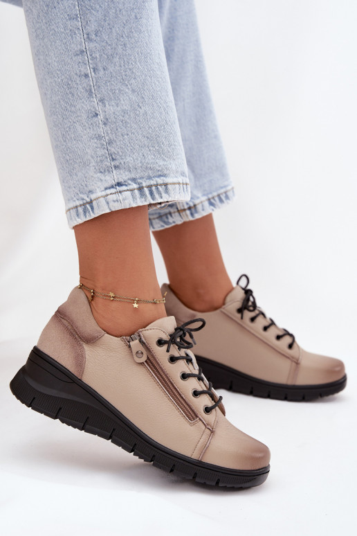 Piel zapatos Femenino en una cuña Vinceza 39964 beige