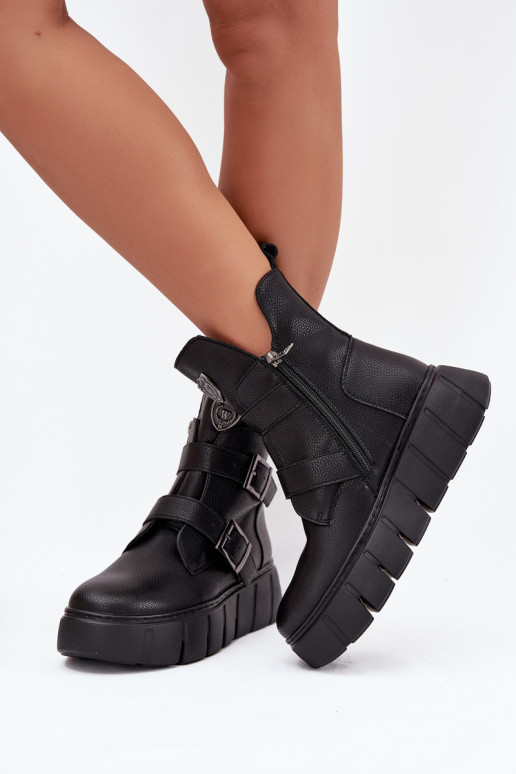 Piel calentamiento Botas de mujer con una plataforma con hebillas Vinceza 66842 de color negro