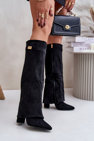 Botas de caña alta acolchadas con tacones y cuello acolchado en color negro Urelli 2