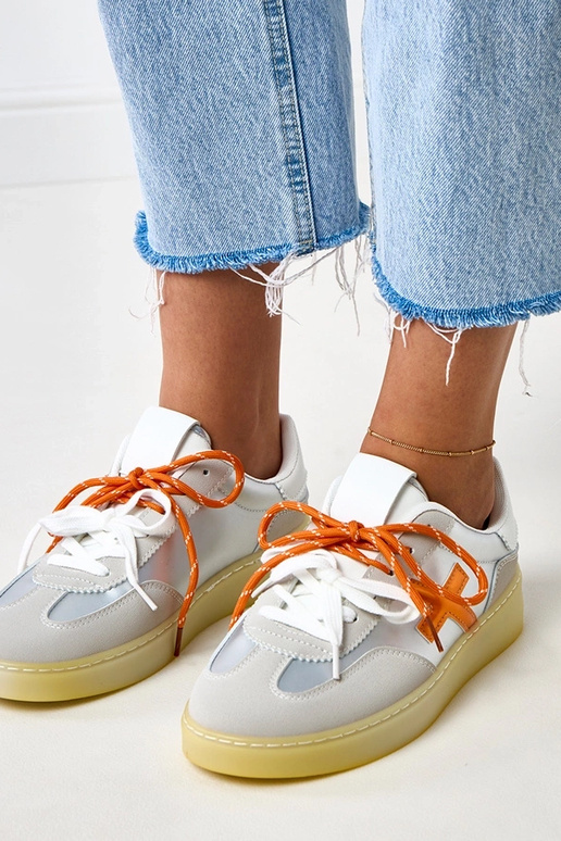 Zapatillas deportivas plateadas con...