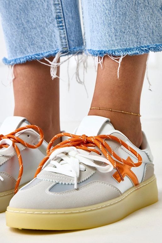 Zapatillas deportivas plateadas con...