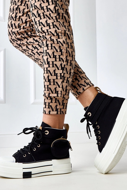 Botines altos negros con plataforma y...