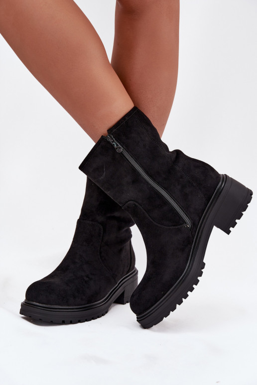 calentamiento Botas de mujer En un tacón bajo de color negro Mirellea