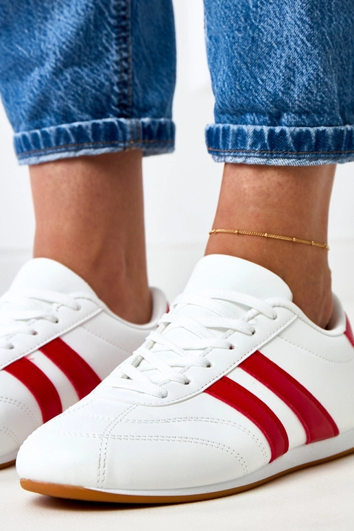 Zapatillas tipo tenis blancas con...