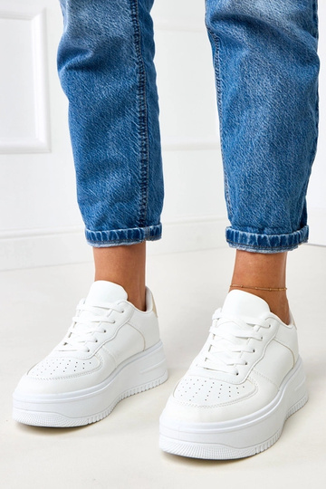 Zapatillas deportivas...