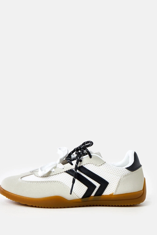 Zapatillas deportivas blancas de tela...