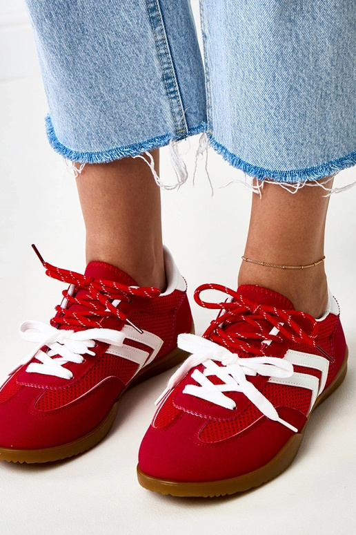 Zapatillas deportivas rojas de tela...