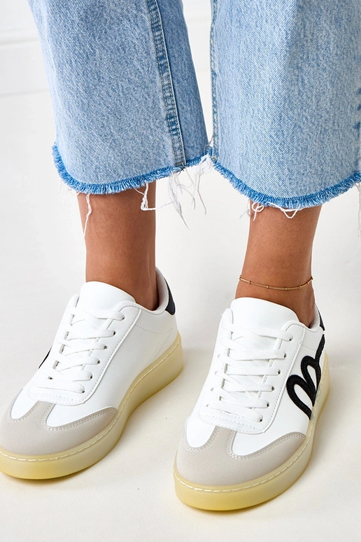 Zapatillas deportivas blancas con...