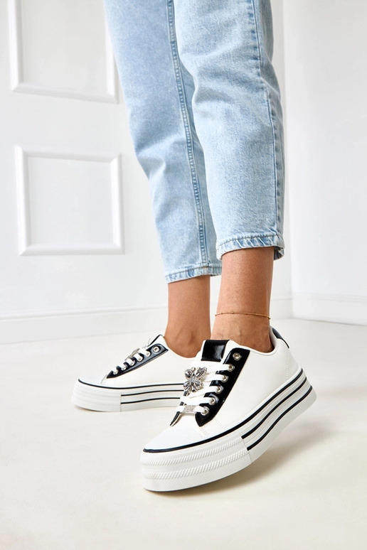 Zapatillas deportivas blancas con... Zapatillas deportivas blancas con...