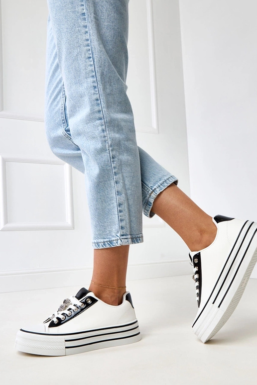 Zapatillas deportivas blancas con... Zapatillas deportivas blancas con...