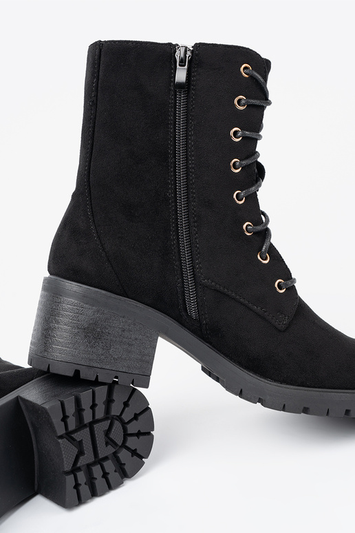 Conveniente de color negro zapatos z okrągłym noskiem