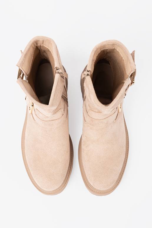 Elegante jsnobeige zapatos con hebillas decorativas