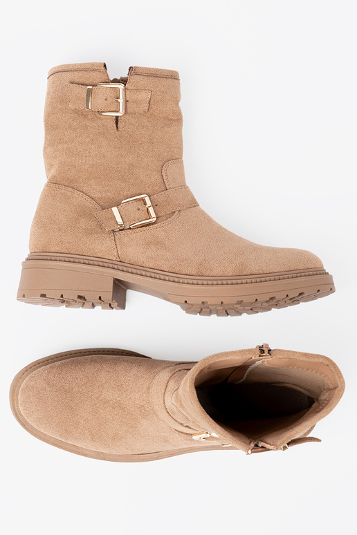 color caramelo zapatos z ozdobnymi doradomi klamrami