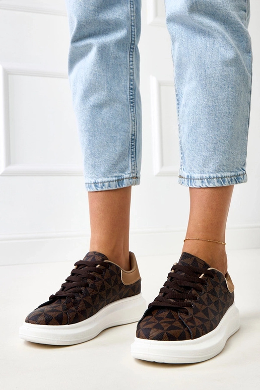 Zapatillas deportivas marrones con... Zapatillas deportivas marrones con...