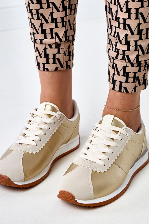 Zapatillas deportivas color arena con...