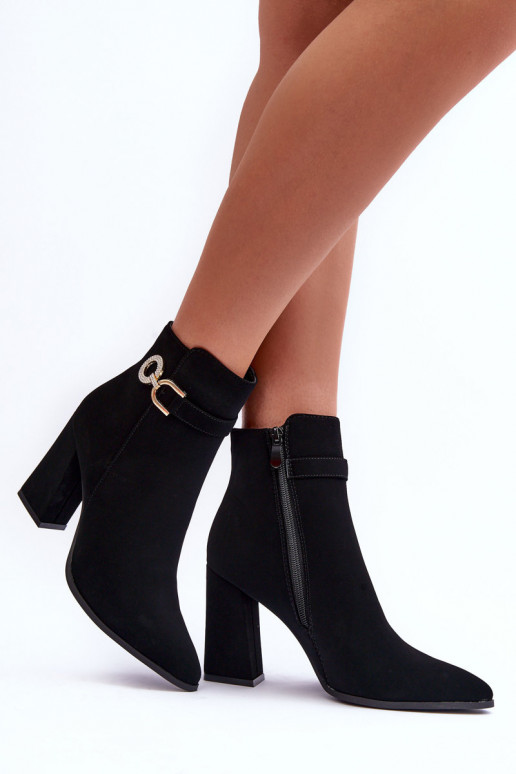 Piel Botas con tacones con adornos de color negro Lymall