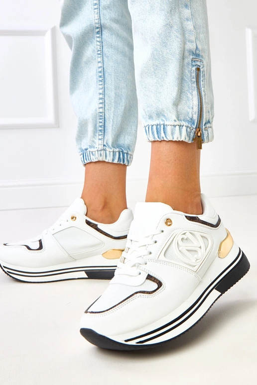 Zapatillas deportivas blanco-negro... Zapatillas deportivas blanco-negro...