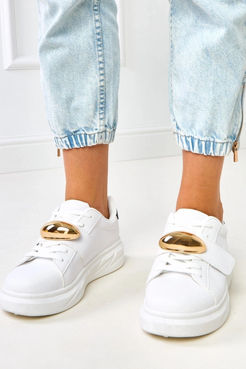Zapatillas deportivas blancas con plataforma y acento dorado "Melania"