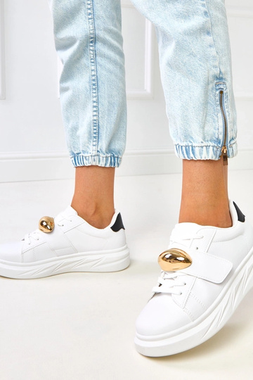 Zapatillas deportivas blancas con plataforma y acento dorado "Melania" 2
