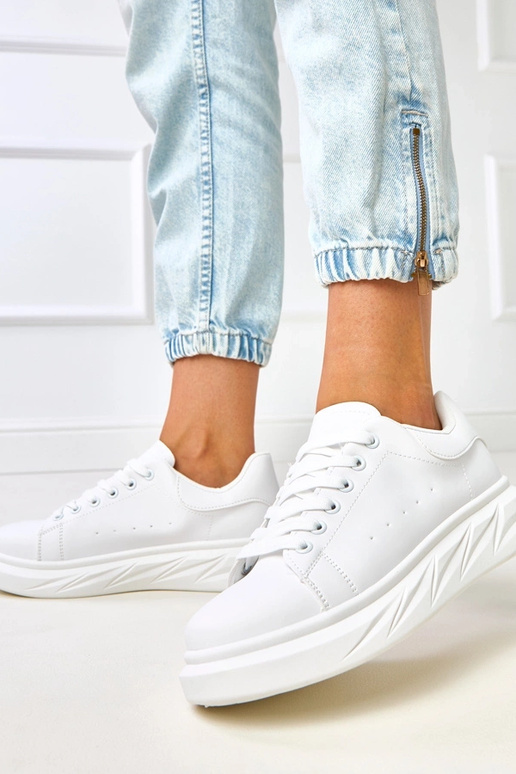 Zapatillas deportivas blancas con... Zapatillas deportivas blancas con...